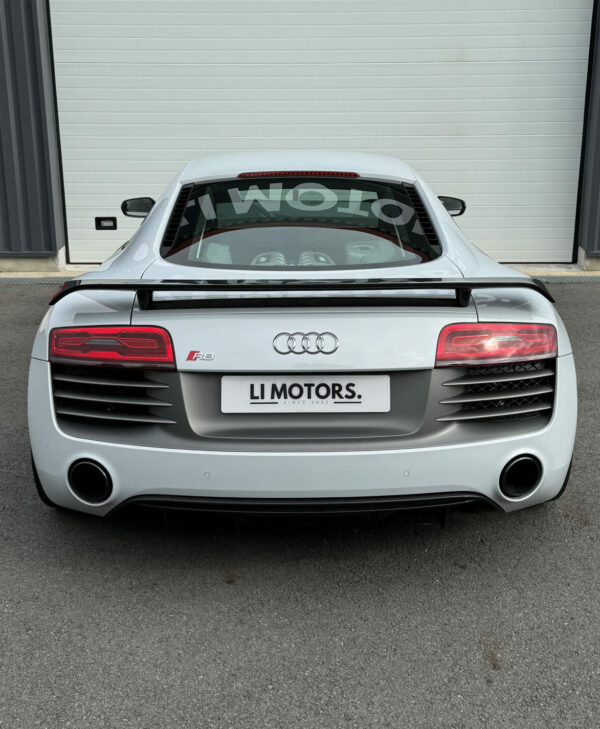 audi-r8-v10-plus-550