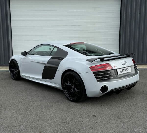 audi-r8-v10-plus-550