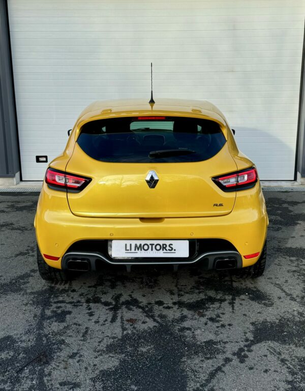 Renault Clio 4 RS Trophy jaune sirius