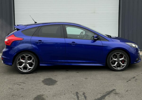 ford-focus-st-250